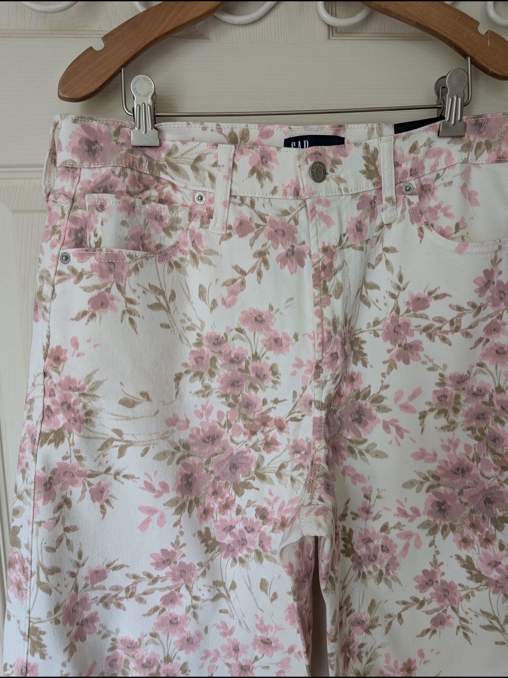 NWT GAP Barrel Jeans with Pink Floral Print 10/30R - Picture 2 of 9